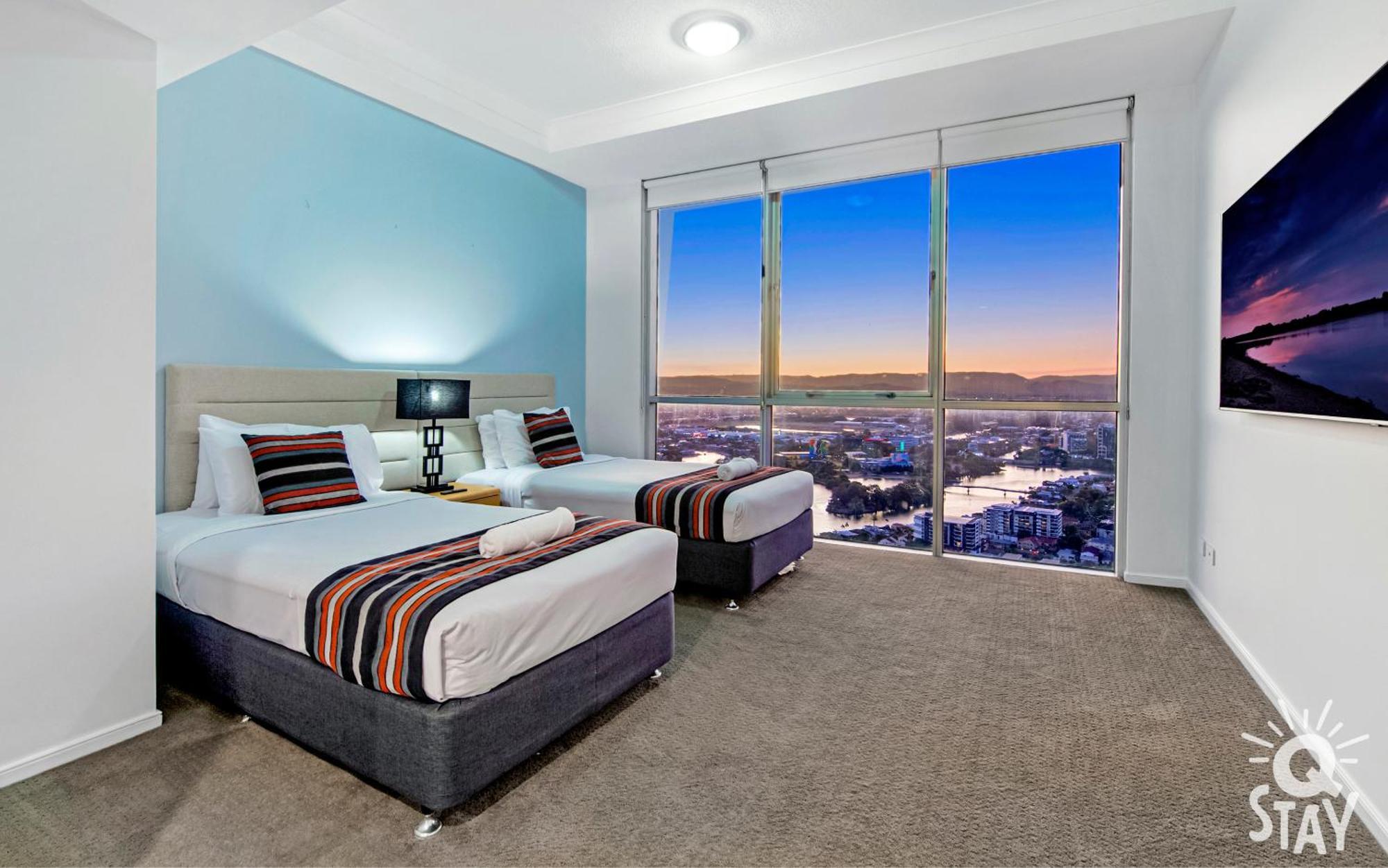 Chevron Renaissance Surfers Paradise Mid Week Madness Deal - Q Stay Gold Coast Exterior photo