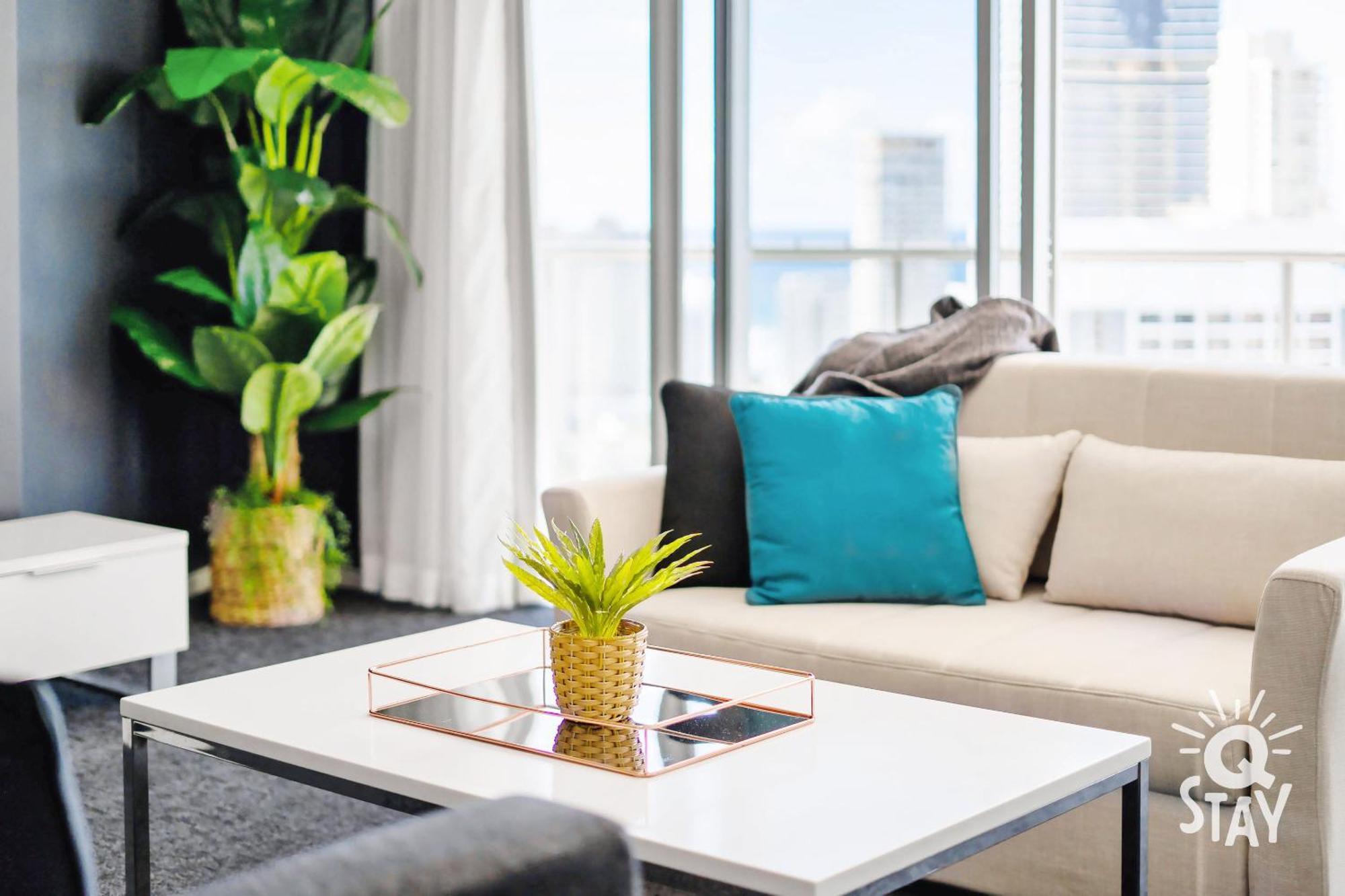 Chevron Renaissance Surfers Paradise Mid Week Madness Deal - Q Stay Gold Coast Exterior photo